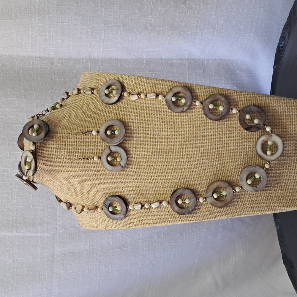 Hand Crafted Shell Necklace Bracelet Earring Set